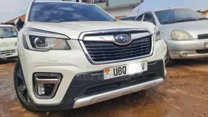 Subaru Forester 2018 White