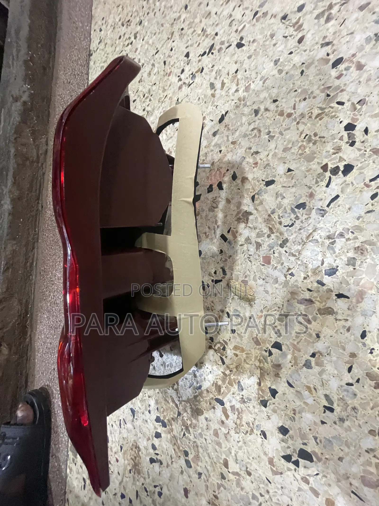 Rav4 2004 Taillight