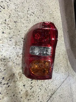 Rav4 2004 Taillight
