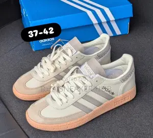 Adidas Spezial Simple Sneakers