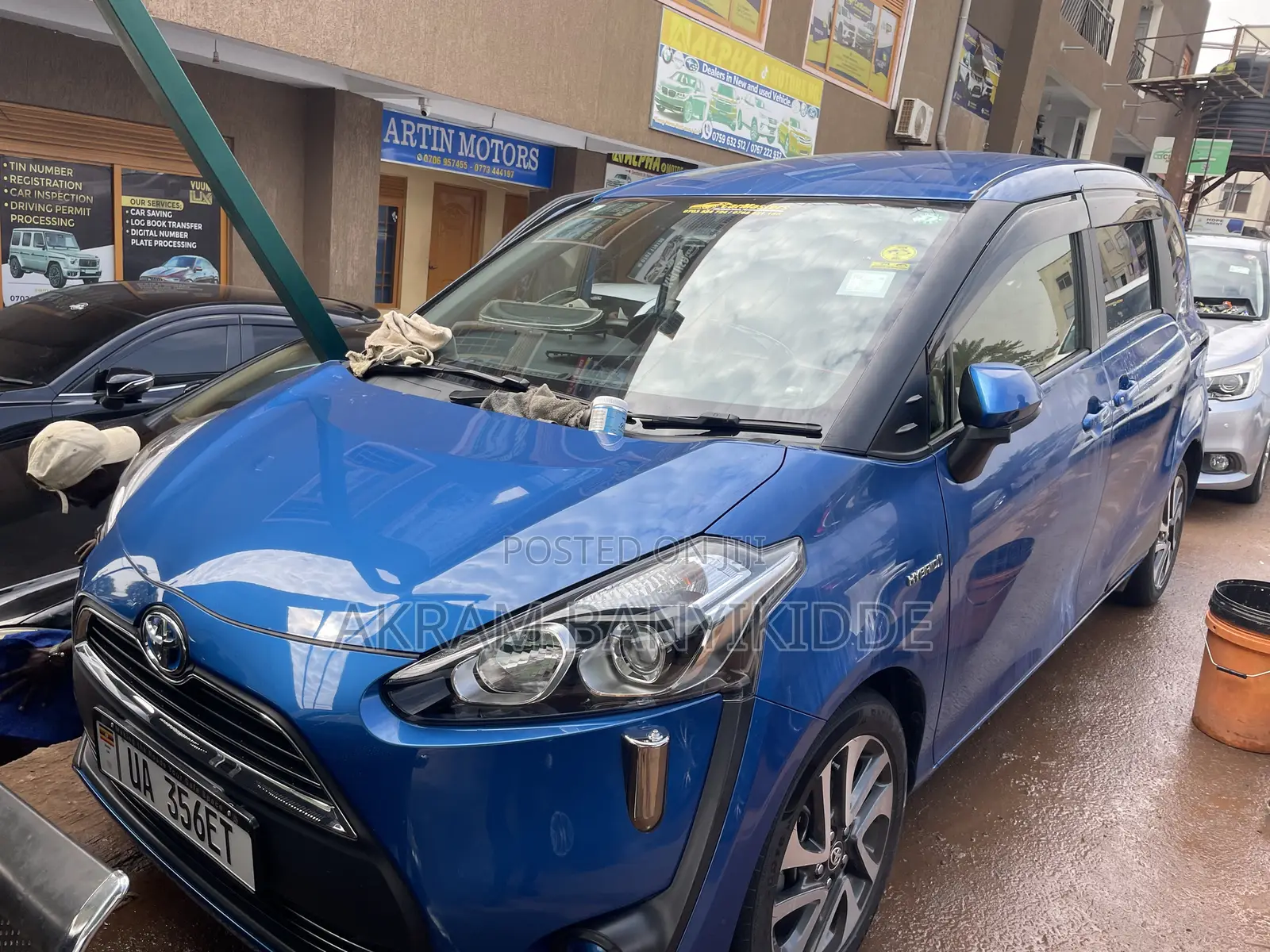 Toyota Sienta 2016 Blue