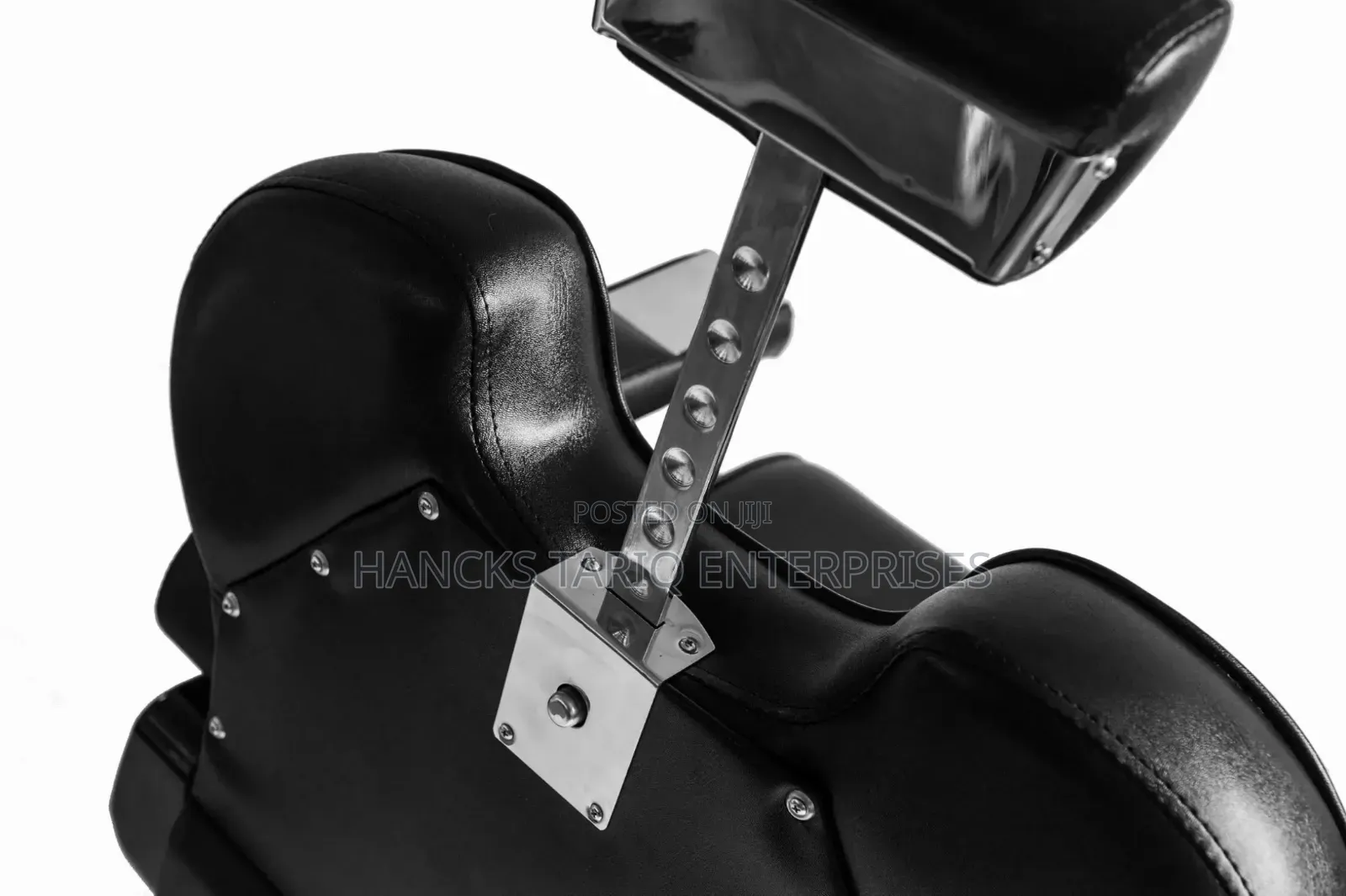 Professional Reclining Barber Chair – Heavy-Duty Salon Seating