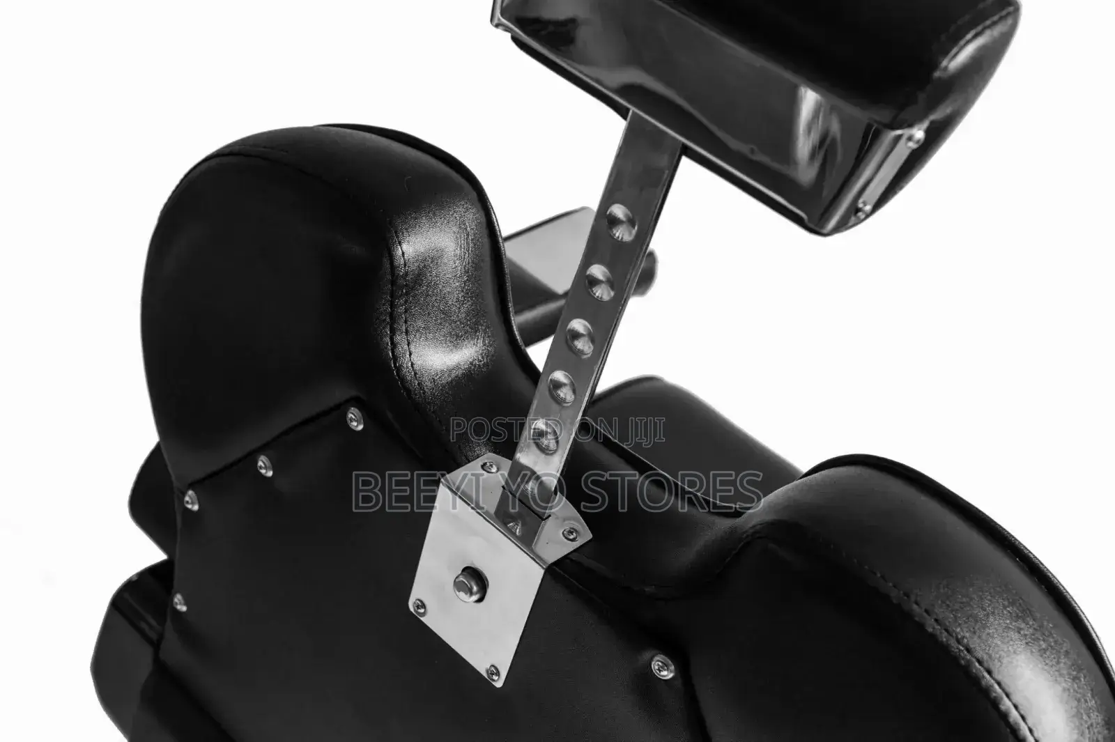 Professional Reclining Barber Chair – Heavy-Duty Salon Seating
