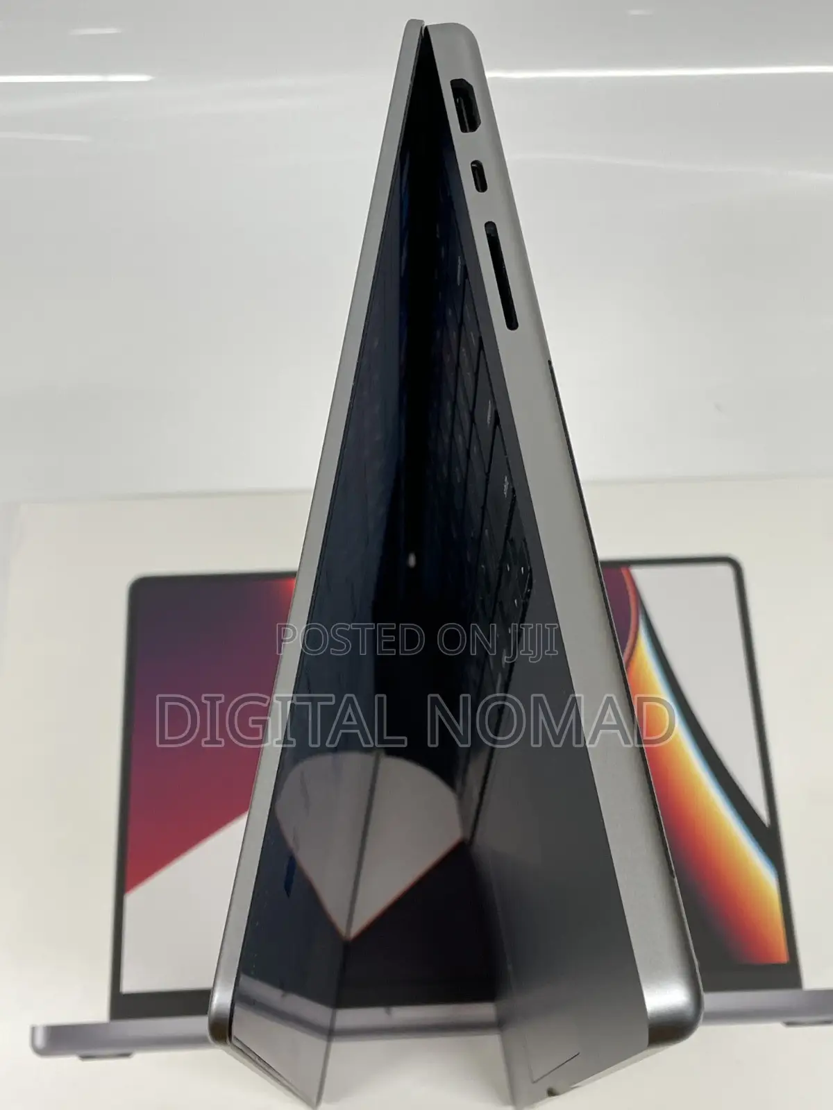Laptop Apple MacBook Pro 2021 M1 16GB Apple M1 Pro SSD 512GB