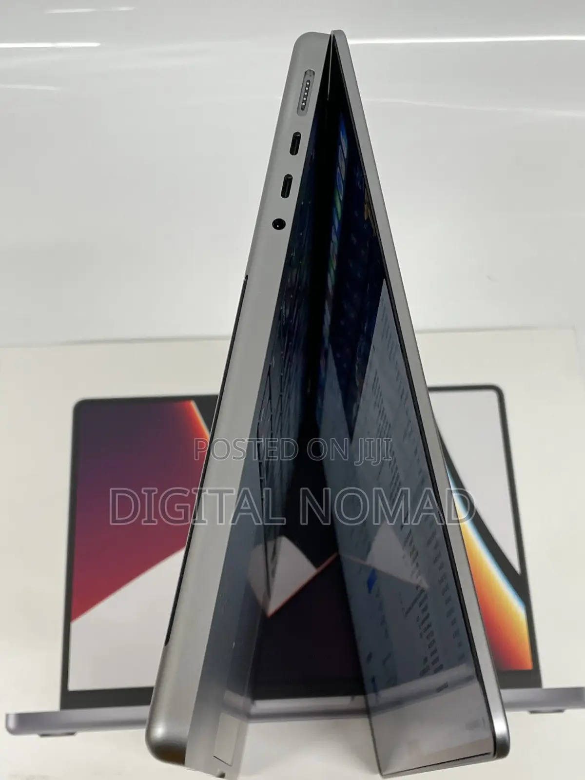 Laptop Apple MacBook Pro 2021 M1 16GB Apple M1 Pro SSD 512GB
