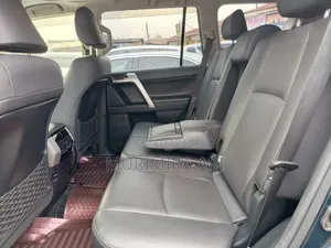 Toyota Land Cruiser Prado 2018 Blue