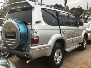 Toyota Land Cruiser Prado 2000 Silver