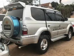 Toyota Land Cruiser Prado 2000 Silver