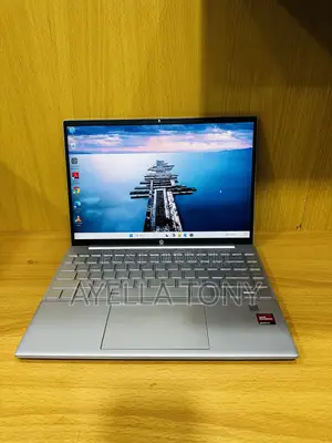 New Laptop HP Pavilion 13 16GB AMD Ryzen 7 SSD 512GB