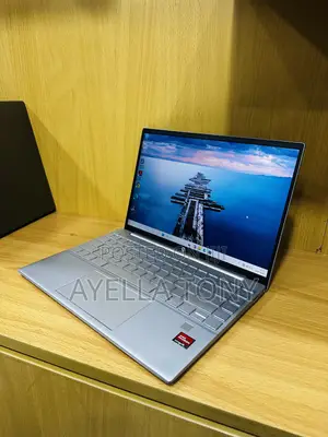 New Laptop HP Pavilion 13 16GB AMD Ryzen 7 SSD 512GB