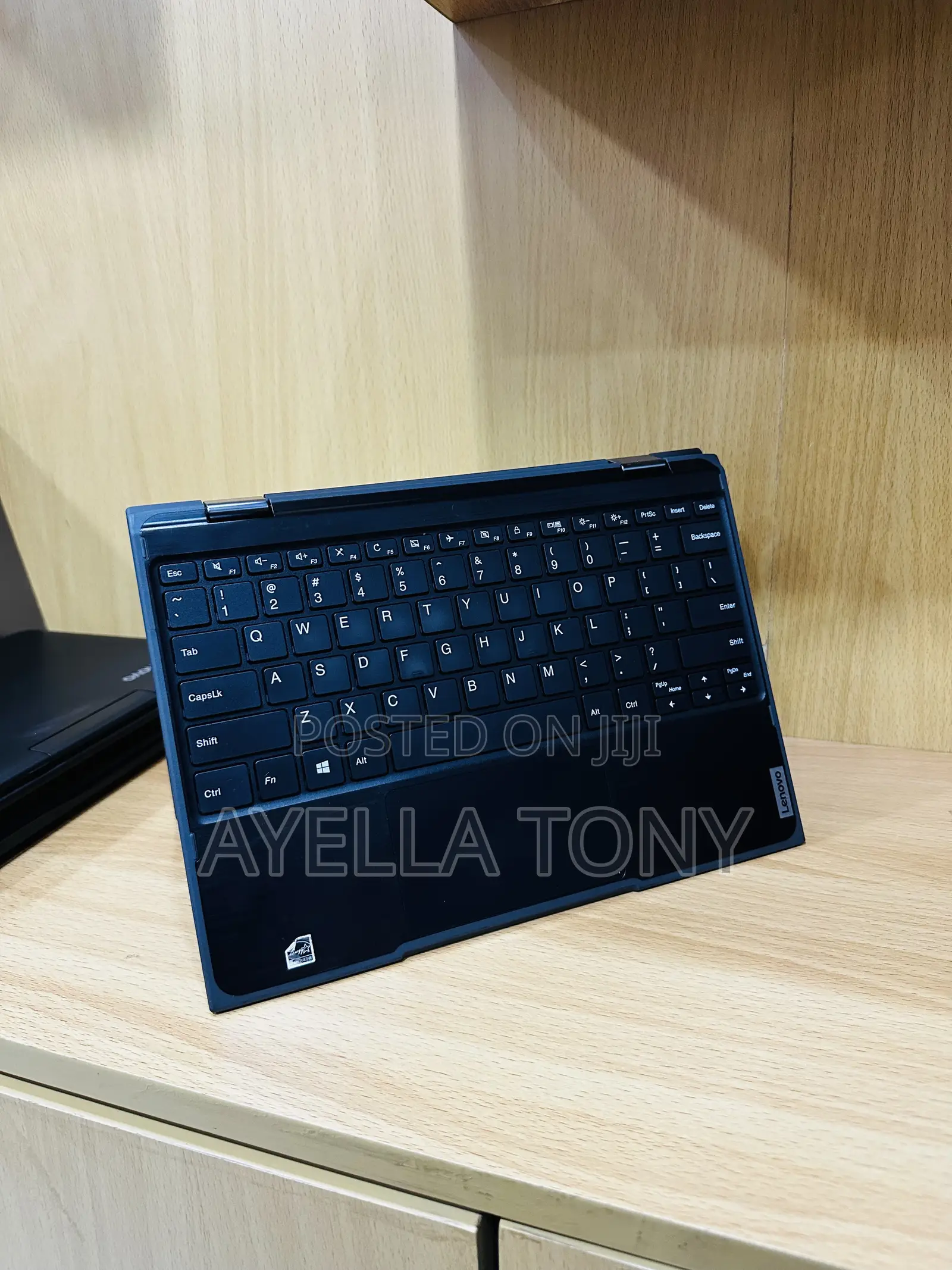 New Laptop Lenovo 300e 4GB Intel Pentium SSD 128GB