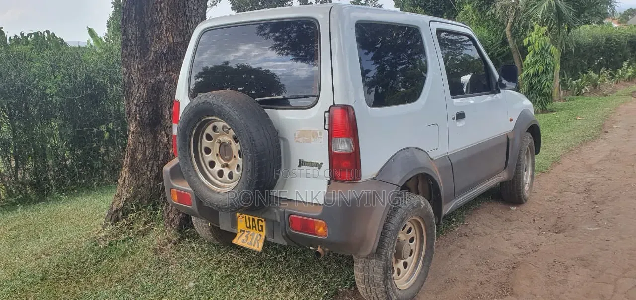 Suzuki Jimny 2005 White