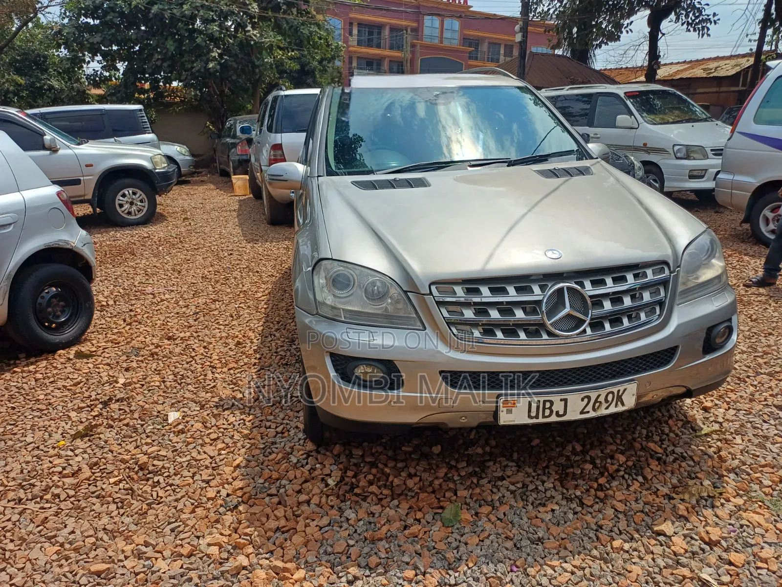Mercedes-Benz M Class 2010 Gold
