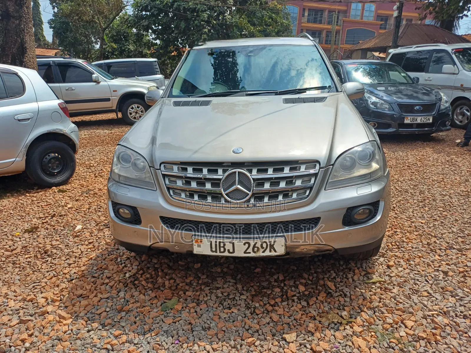 Mercedes-Benz M Class 2010 Gold