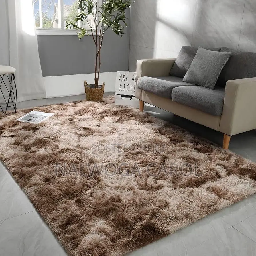 Fluffy Carpets / Center Carpets