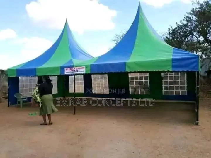 Mixed Color Hundred Seaters Tent