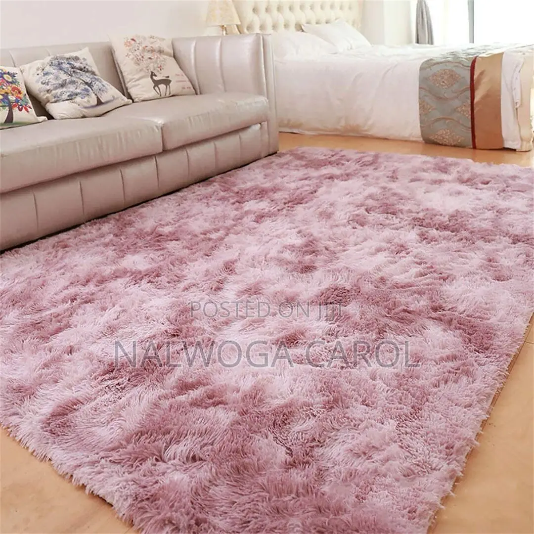 Fluffy Carpets / Center Carpets