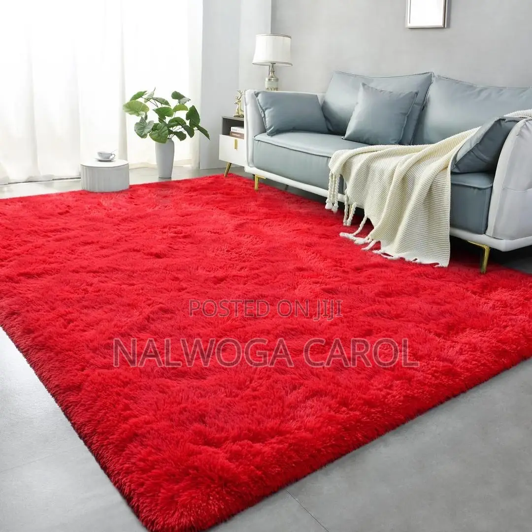 Fluffy Carpets / Center Carpets