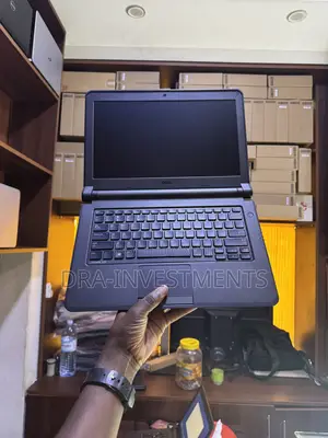 New Laptop Dell Latitude 13 3340 8GB Intel Core i5 SSD 256GB