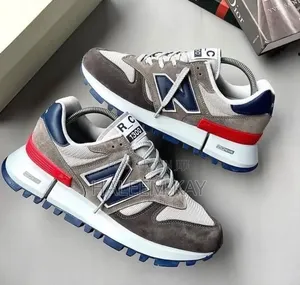 New Balance RC1300