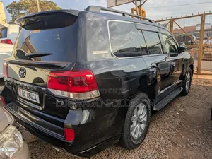 Toyota Land Cruiser 2017 Black