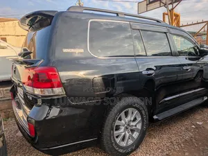 Toyota Land Cruiser 2017 Black