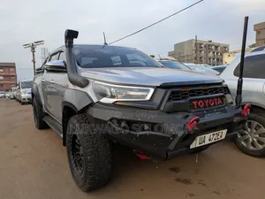 Toyota Hilux 2019 Silver
