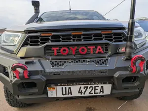 Toyota Hilux 2019 Silver