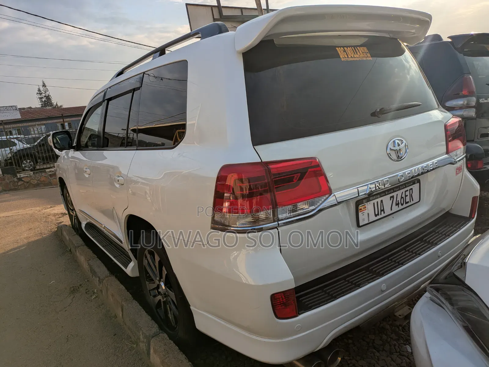 Toyota Land Cruiser 2017 White