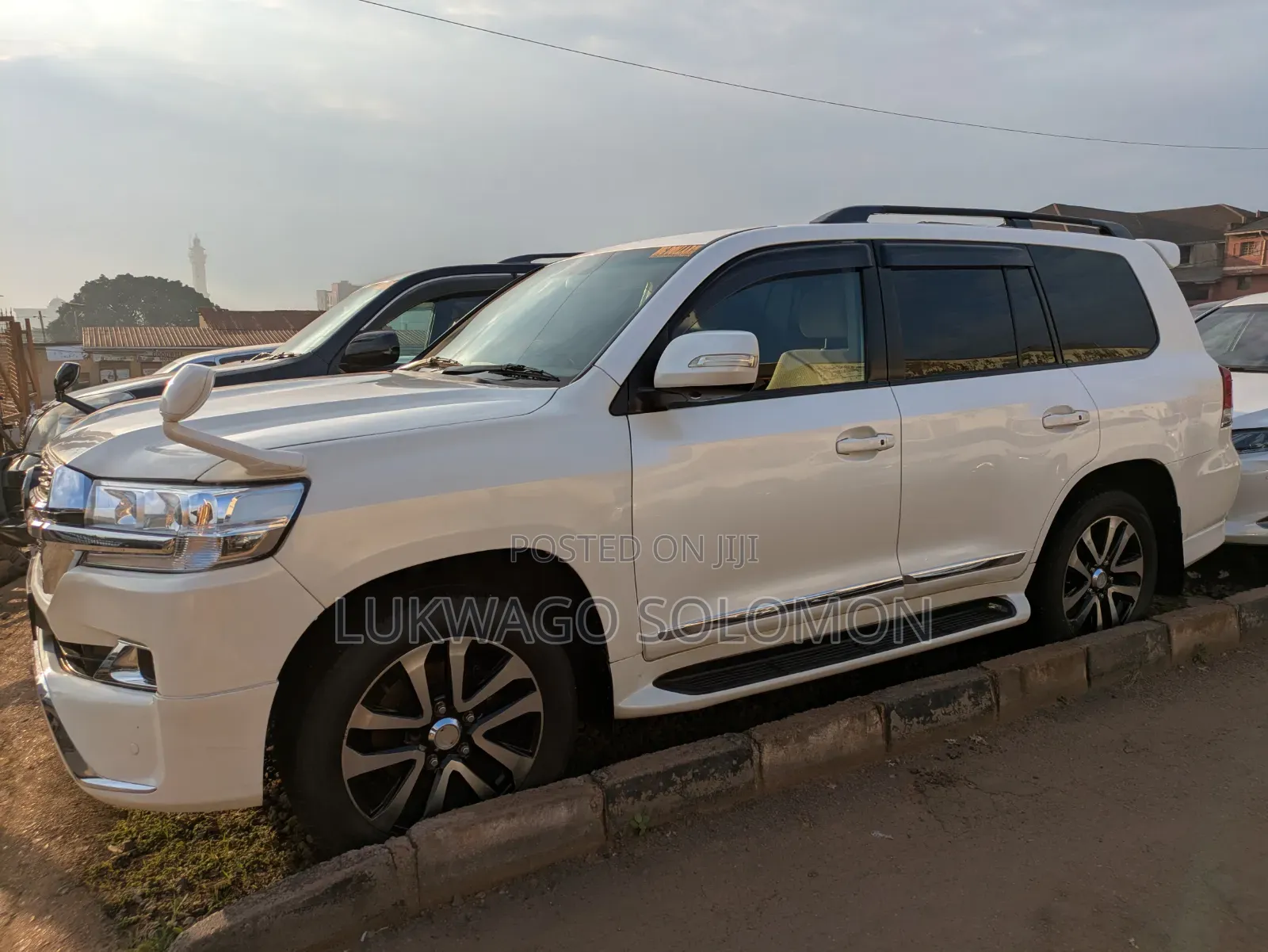 Toyota Land Cruiser 2017 White