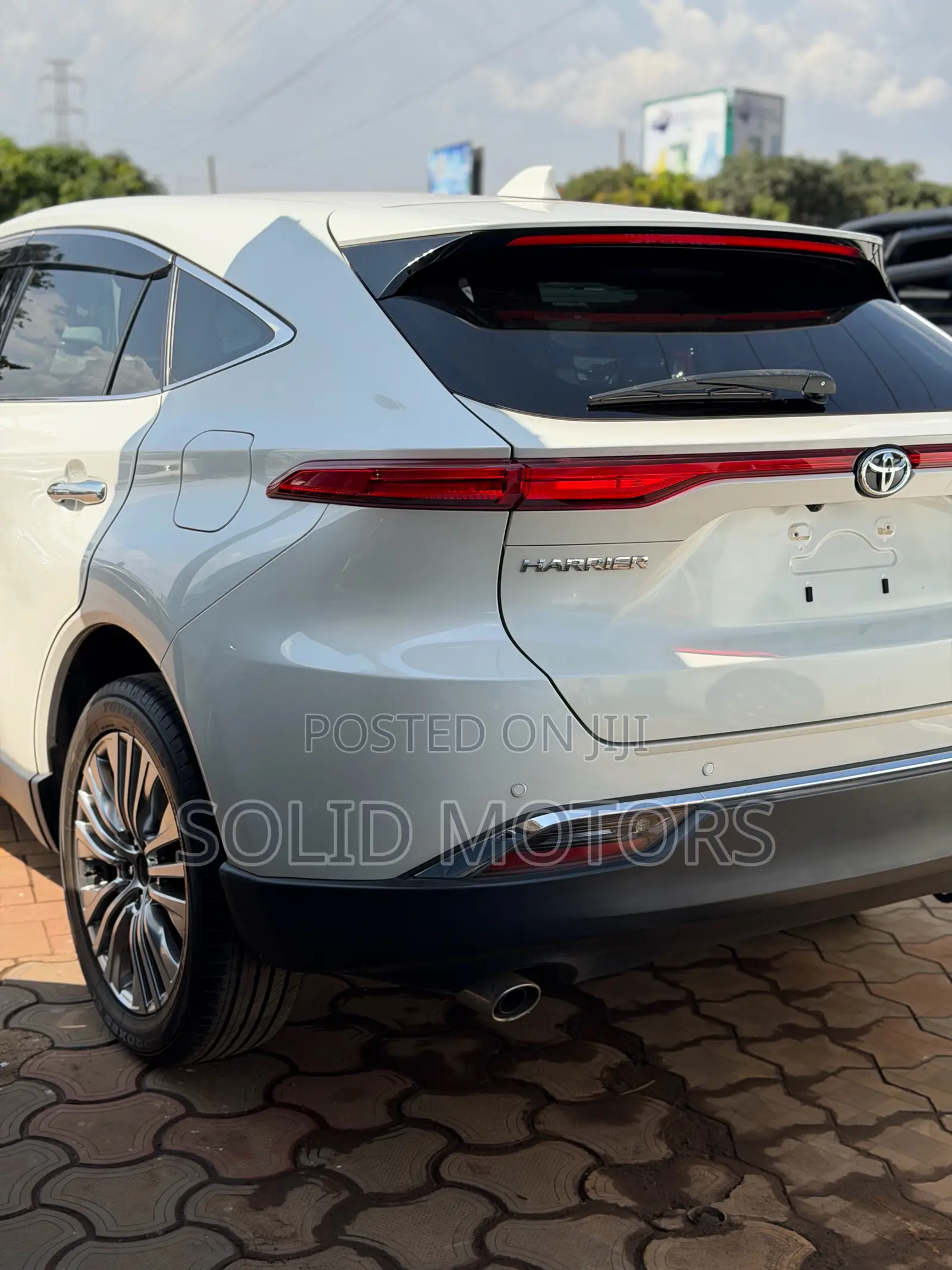 Toyota Harrier 2.0 2020 White