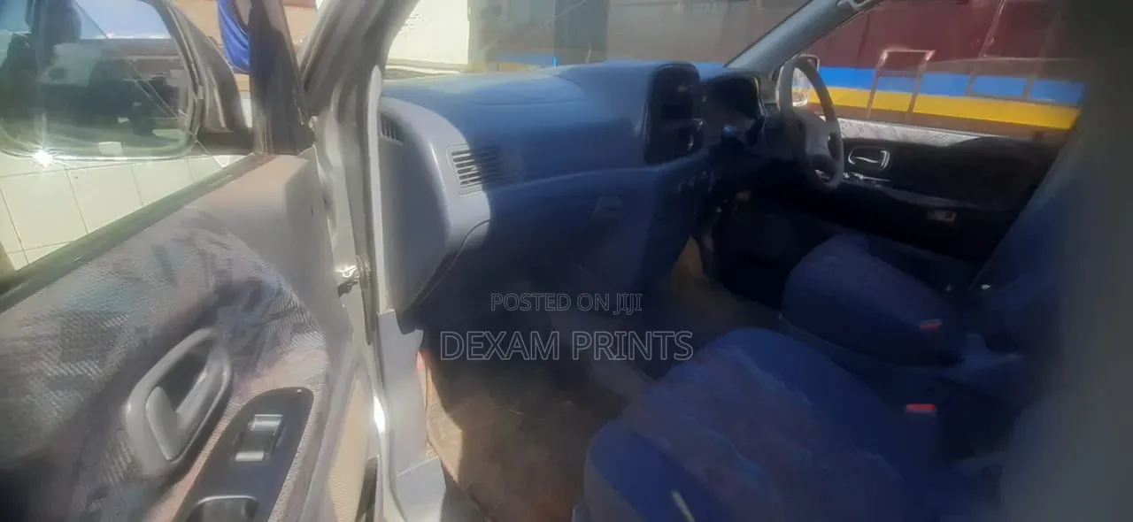 Toyota Noah 2001 Black