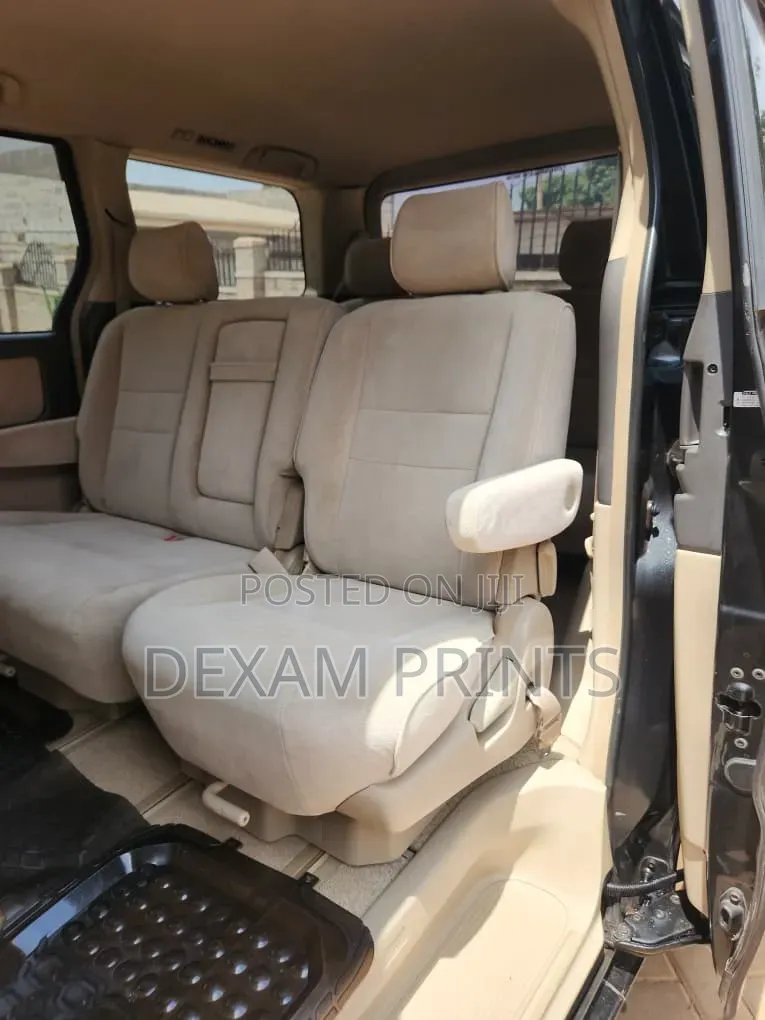 Toyota Noah 2001 Black