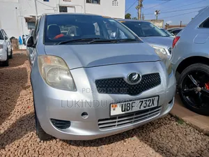 Toyota Vitz 2005 Silver