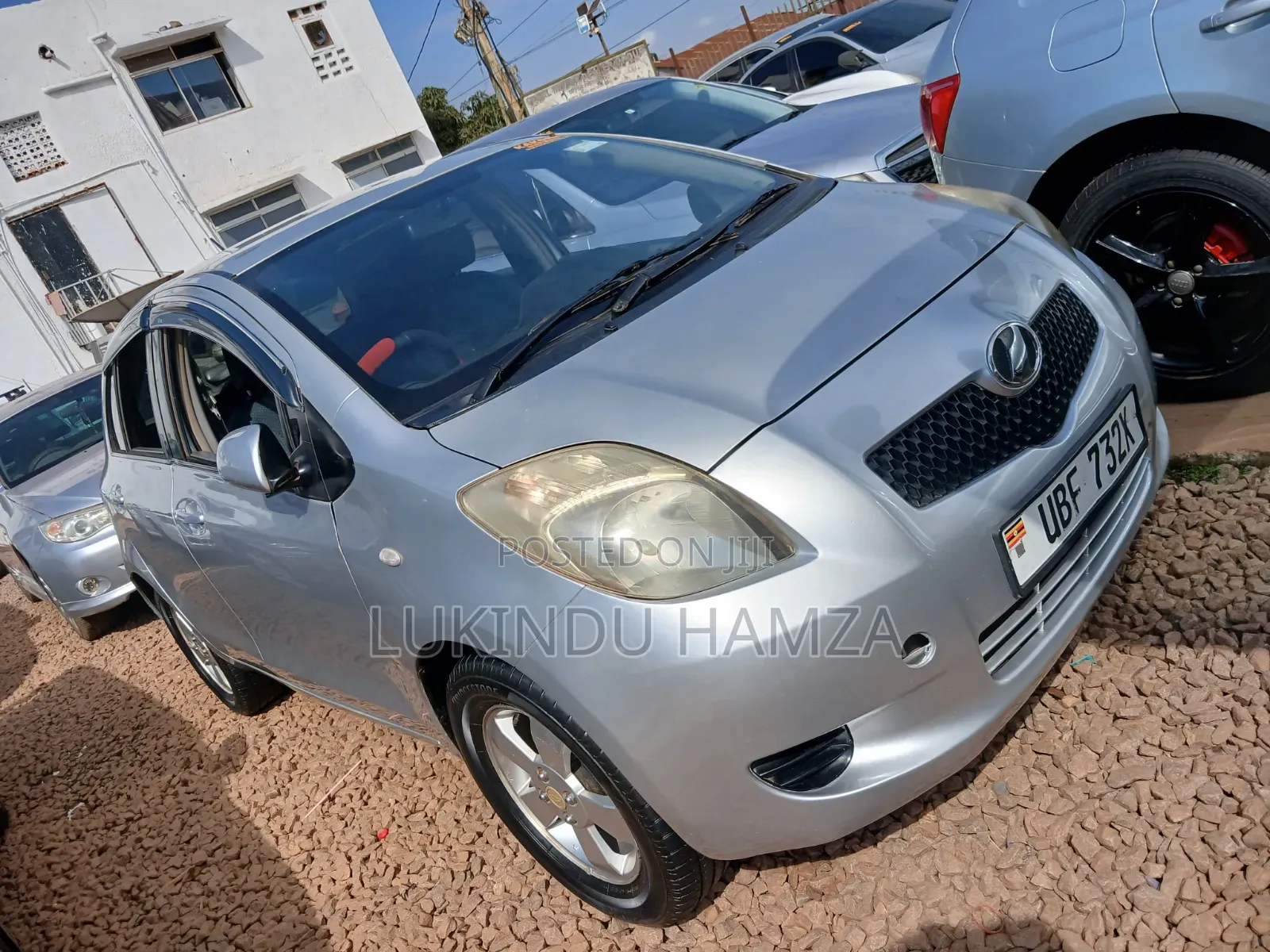 Toyota Vitz 2005 Silver