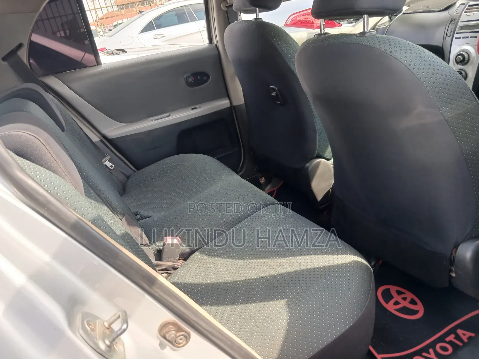 Toyota Vitz 2005 Silver