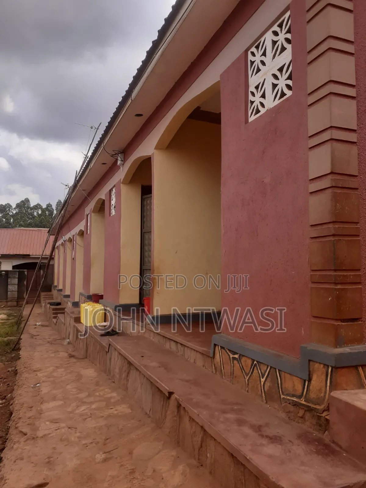 1bdrm House in 7 Units Single Rooms for sale