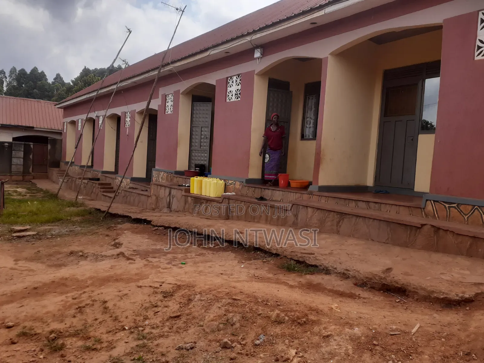 1bdrm House in 7 Units Single Rooms for sale