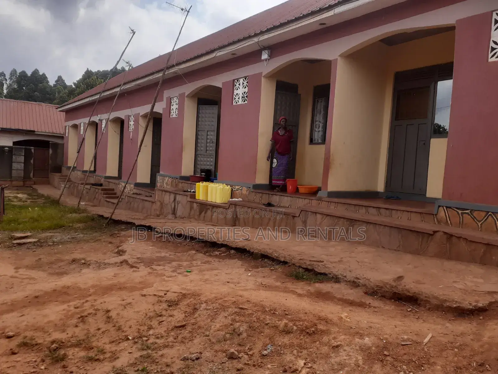 1bdrm House in 7 Units Single Rooms for sale