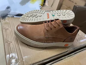 Causal Moc-Toe Leather Lace-Up Shoe