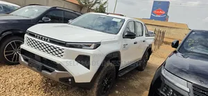 New Toyota Hilux 2025 White