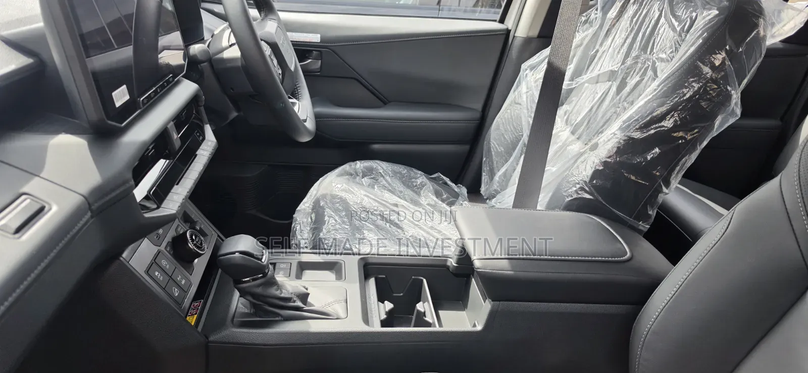 New Toyota Hilux 2025 White