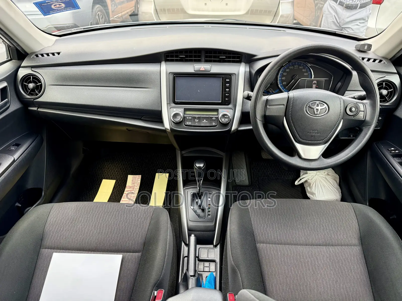 Toyota Corolla Fielder 1.5 Hybrid FWD 2016 Silver