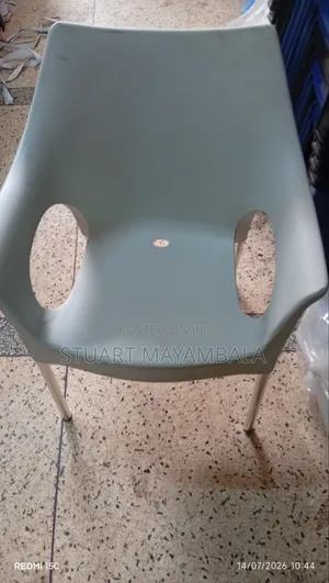 Still Leg Plastic Chair