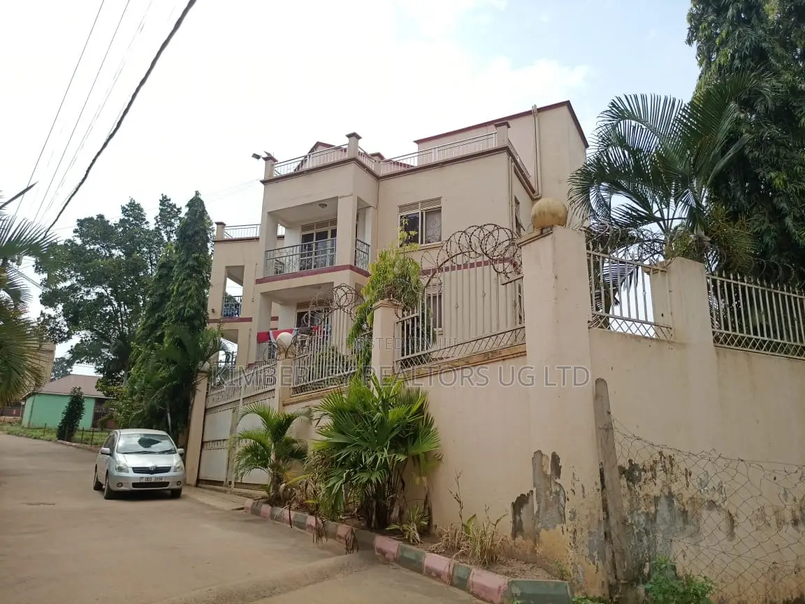 8bdrm Apartment in Kira for sale