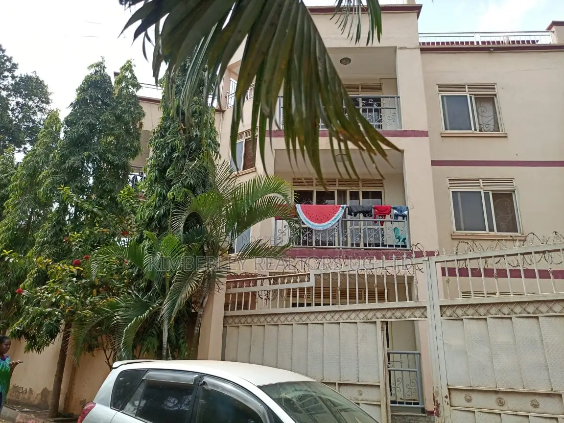 8bdrm Apartment in Kira for sale