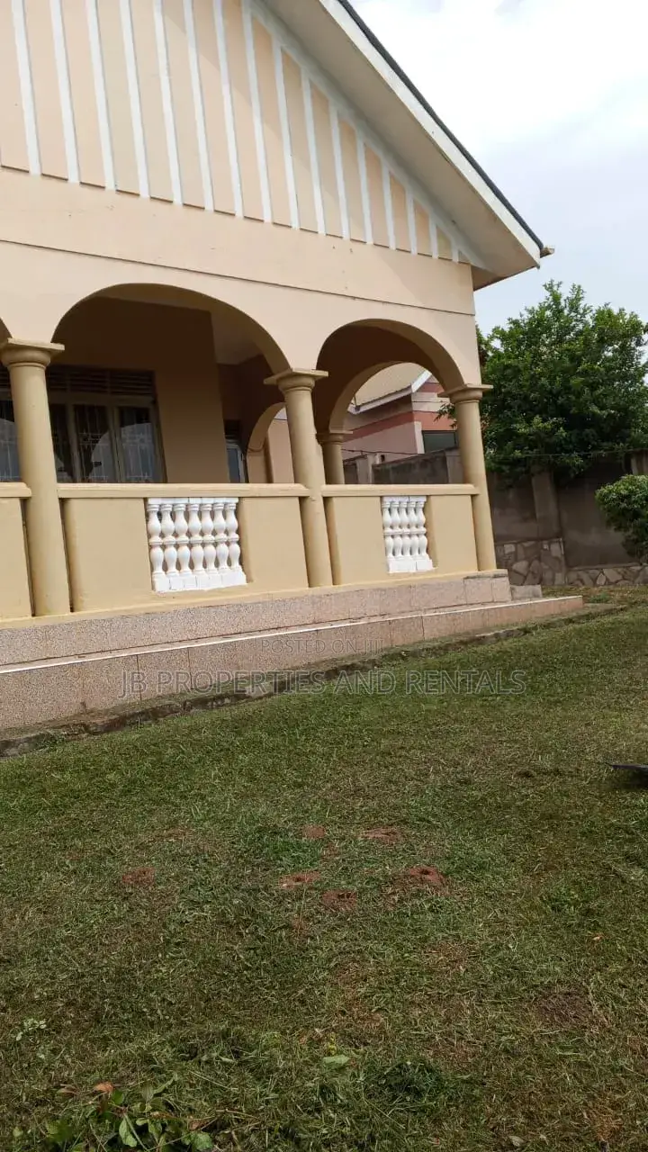 Furnished 4bdrm House in Home House For Sale, Rubaga for sale