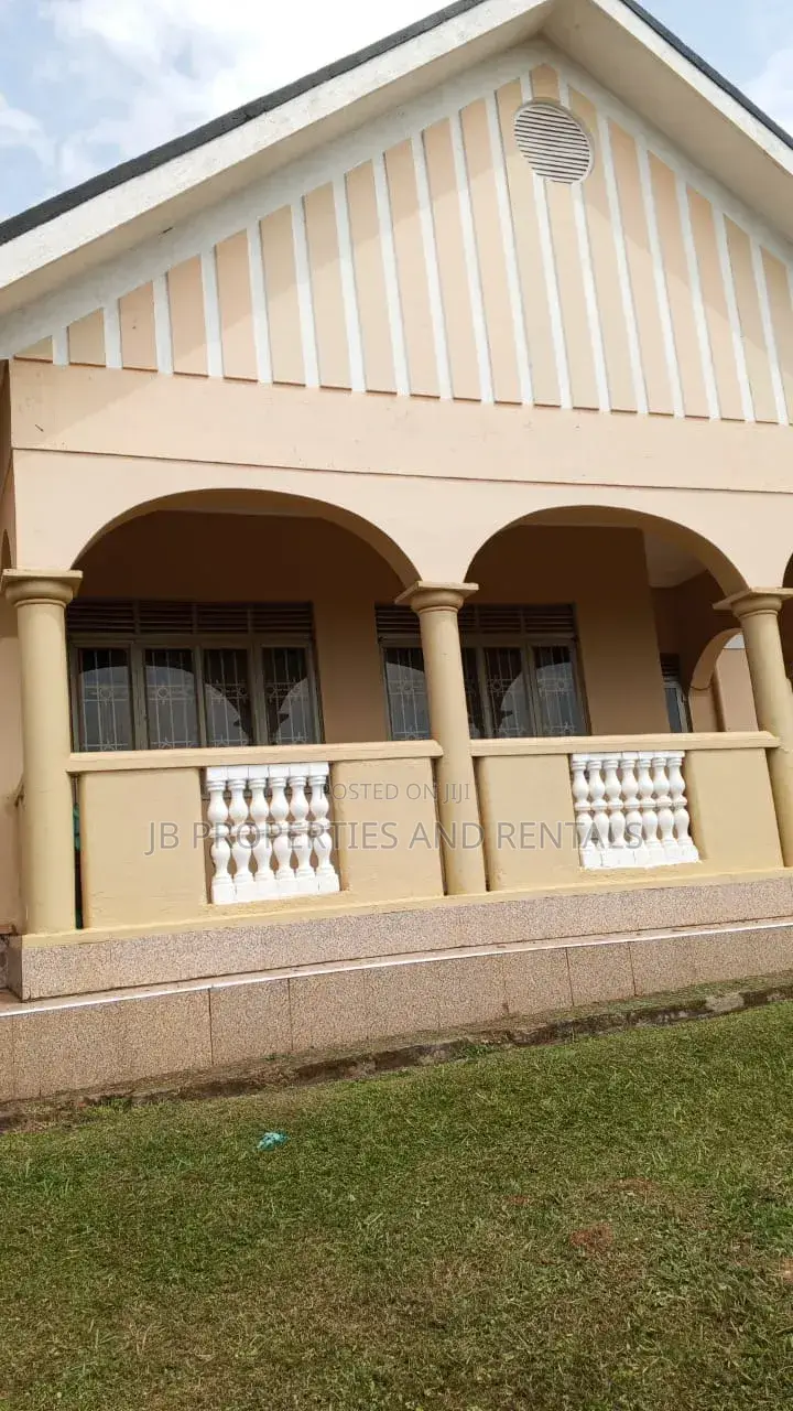 Furnished 4bdrm House in Home House For Sale, Rubaga for sale