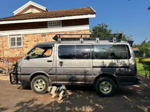 Toyota HiAce 2001 Grey