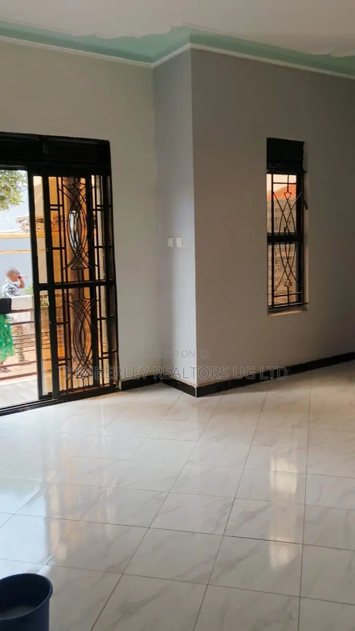 3bdrm Bungalow in Kira for sale
